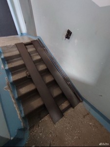 Пандус откидной в подъезд